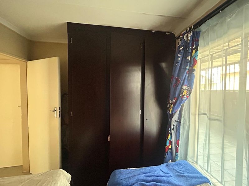 4 Bedroom Family House in Rosslyn Gardens - Photo 10