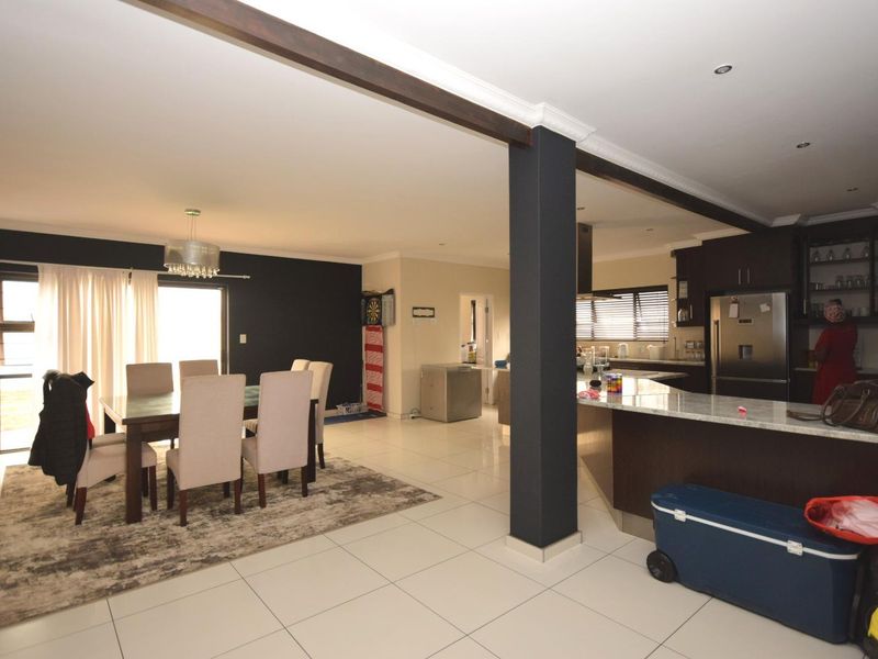 Family Home Ocean View - Photo 4