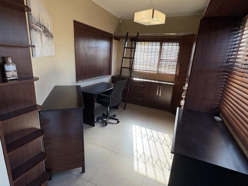 5 Bedrooms Finished House To Rent in Long Beach - Photo 5