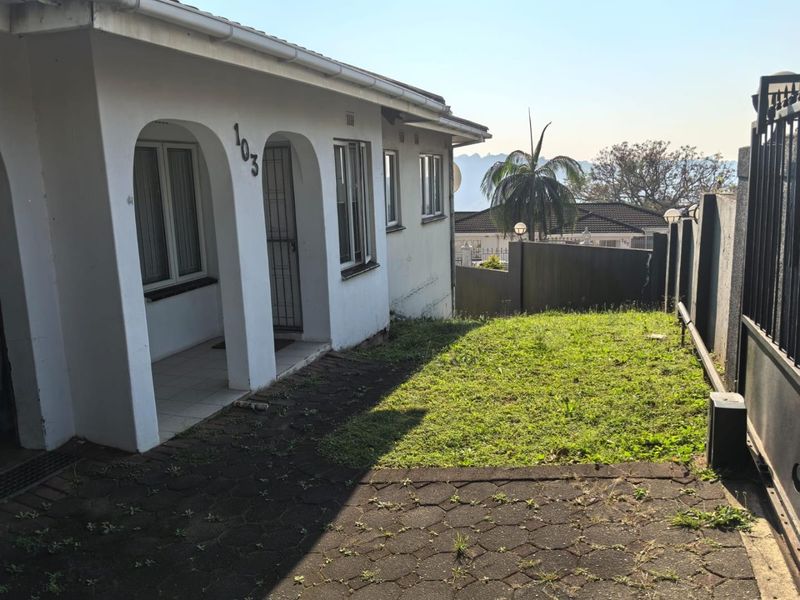 Spacious 3-Bed Family Home with Flatlet and Secure Garden - Photo 1
