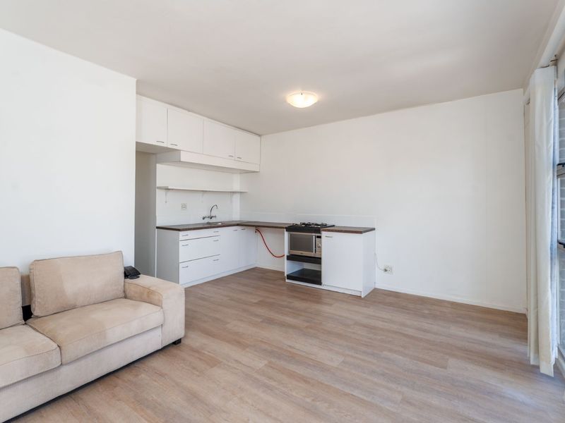 1 Bedroom Apartment with Mountain View - Photo 7