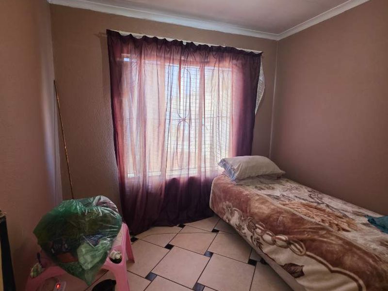 2 Bedrooms family home for sale on a massive stand - Photo 9