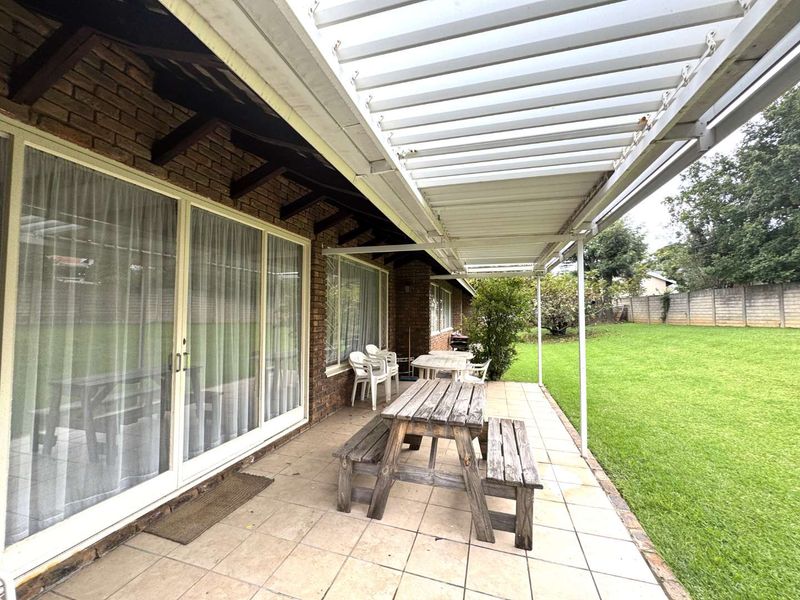3 BEDROOM HOUSE FOR SALE IN CONSTANTIA PARK - Photo 6