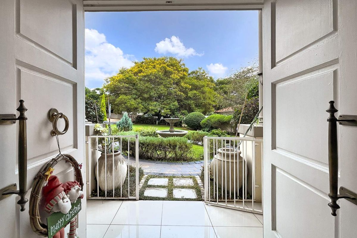 Prestigious Four Bedroom Home in Excellent Estate - Photo 4