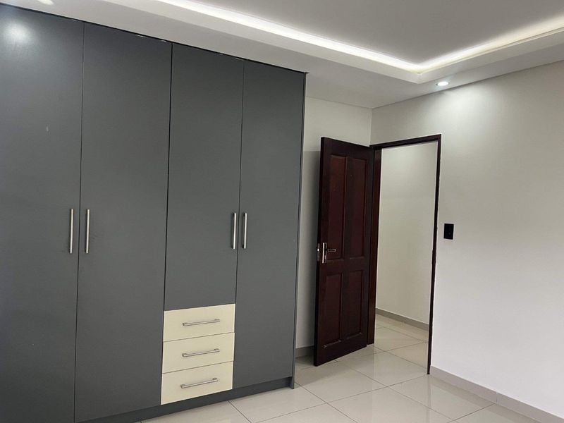 Renovated to Impress, Designed to Inspire - Photo 9