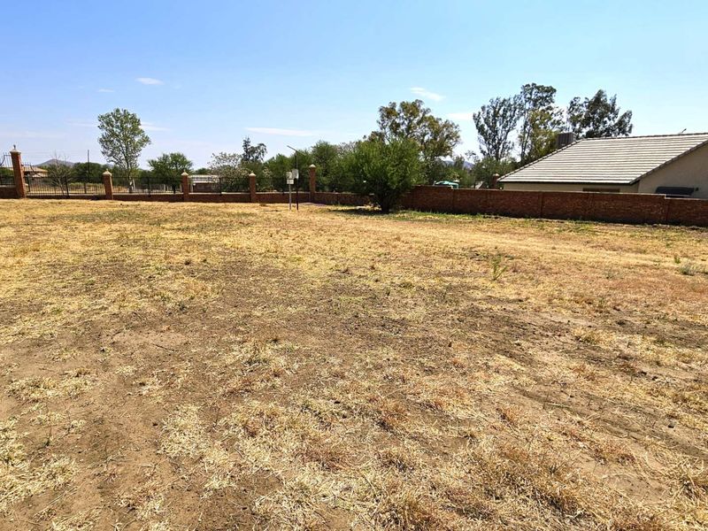 1023sqm Vacant Stand in Popular Landsmeer Equestrian Estate Hartbeespoort - Photo 10