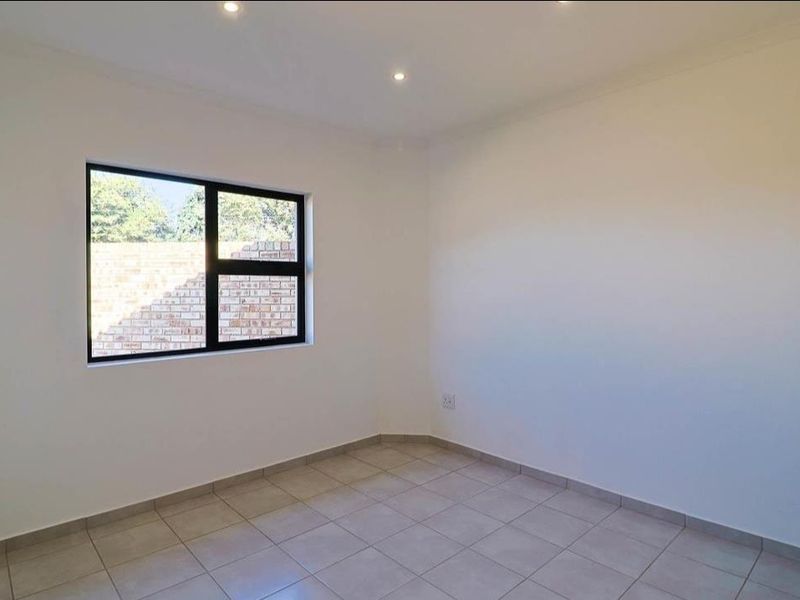 Modern Living Meets Smart Investment in Brackendowns - Photo 9