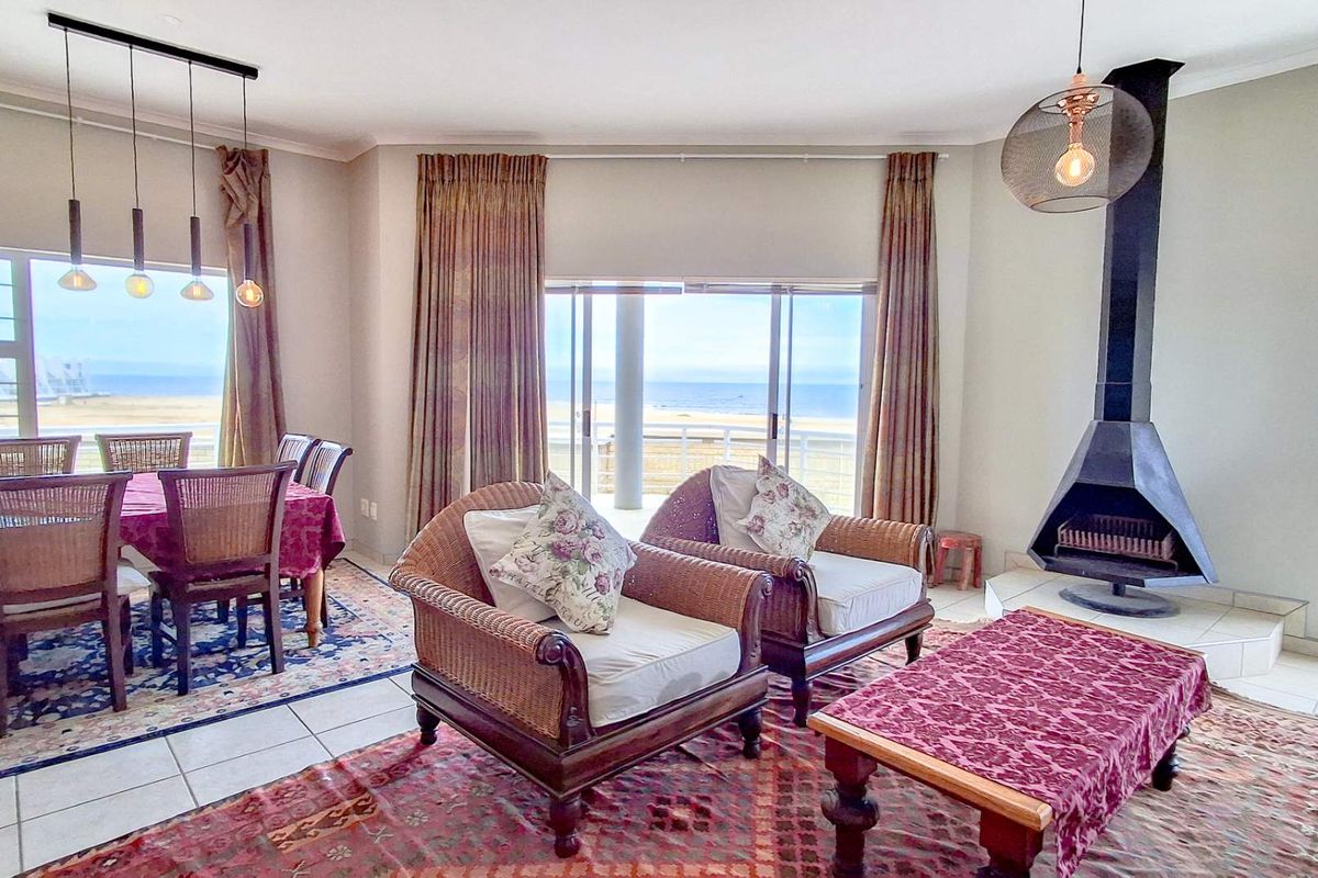 Townhouse For Sale in Vogelstrand, Swakopmund - Photo 3