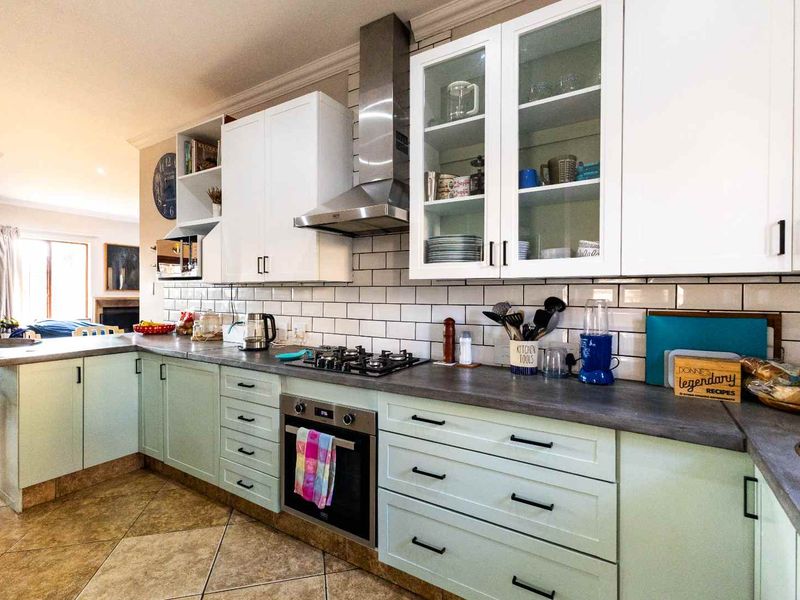 Spacious Family Living with Exceptional Indoor-Outdoor Flow in The Wilds Estate - Photo 8