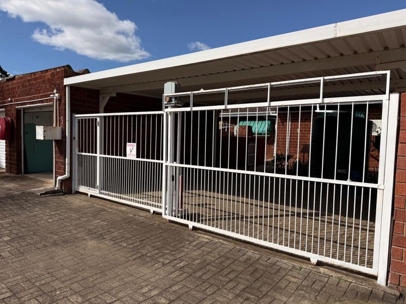 Beautiful 3 bedroom Townhouse for sale in Vryheid - Photo 8