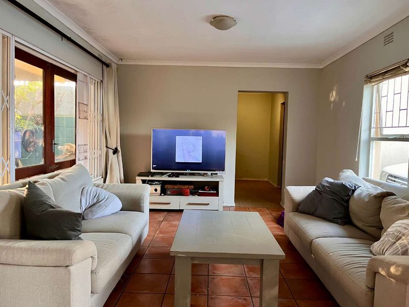 Fixer-Upper Gem in Quiet Cul-de-Sac, Next to Elkanah prep, Blouberg sands - Photo 4