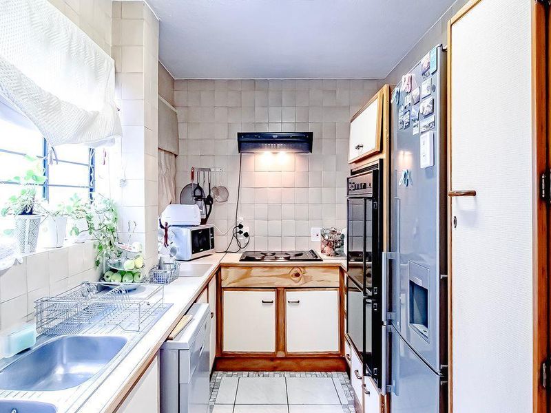 Spacious 3 bedroom ground floor flat - Photo 7