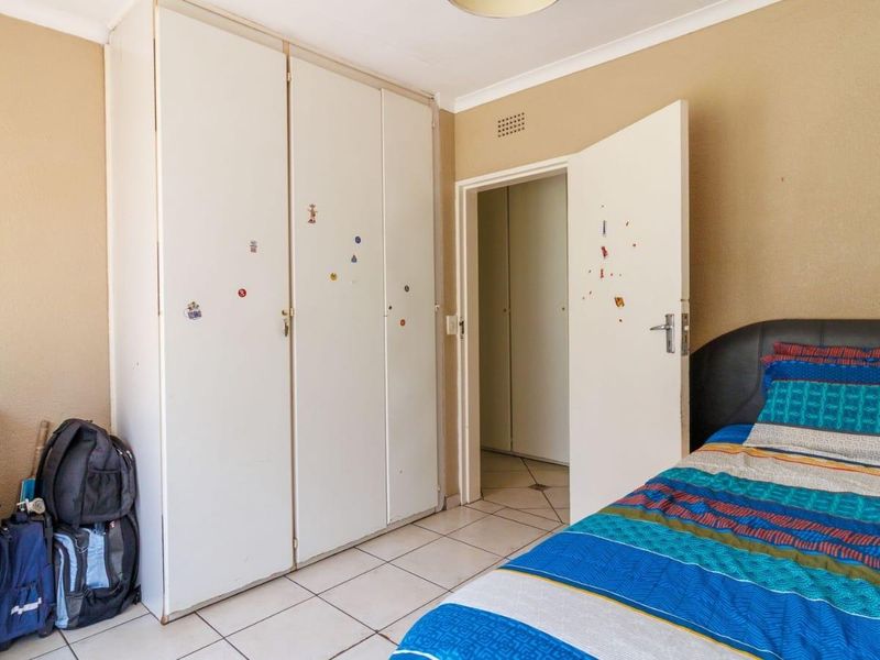 For Sale: Four Bedroom Two Bathroom Home with a Pool - Photo 10