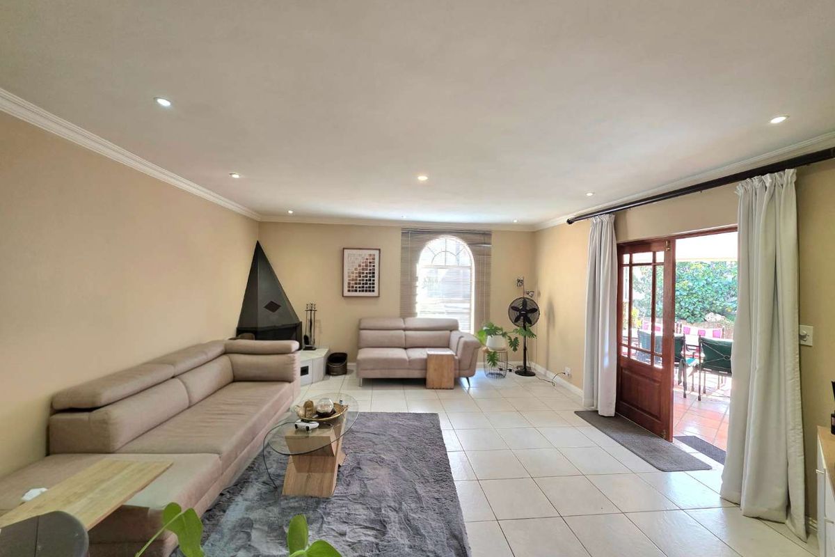 Stunning 3-Bed Cluster with Private Pool & Separate Flatlet in Secure Estate - Photo 2