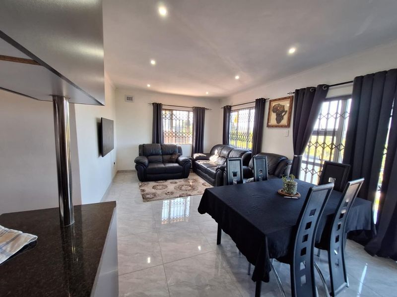 A TOWNHOUSE WITH AN OASIS OF COMFORT AND RELAXATION - Photo 8