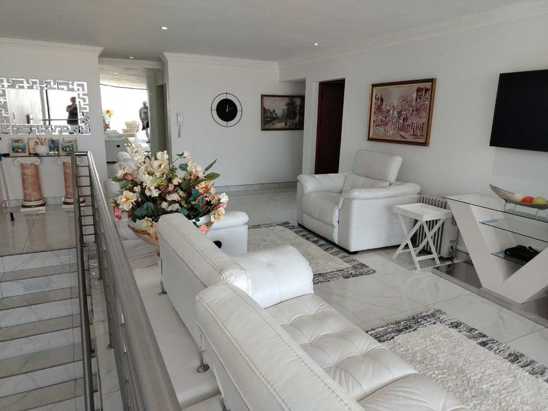 Luxury Living in Elawini Estate - Photo 3