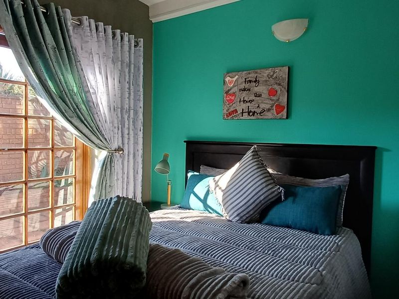 Secure, spasious and designed for modern living - Photo 8
