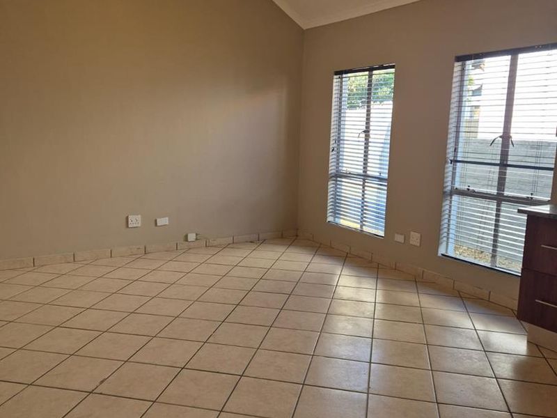 DOUBLE STOREY HOME FOR SALE IN SAINT OLYMPUS PRESTORIA EAST - Photo 3