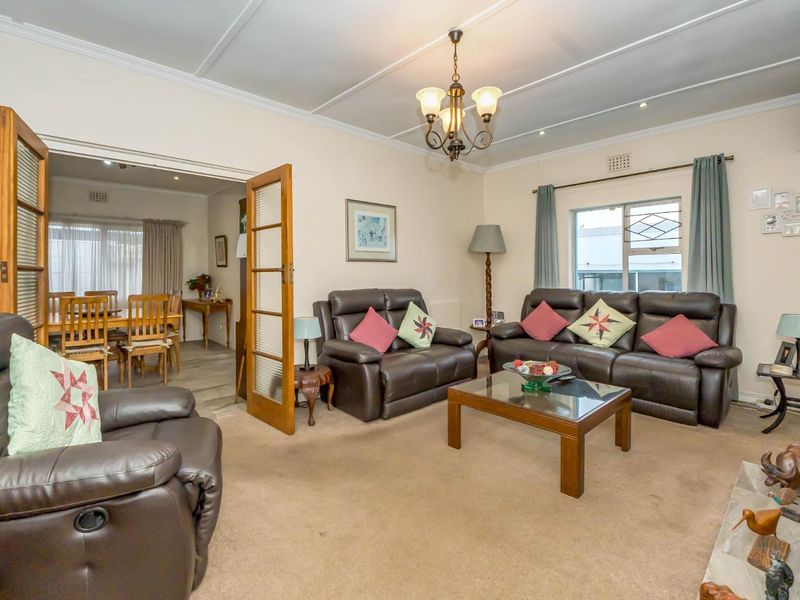 Family Living Meets Entertainer’s Delight in the Heart of Plumstead - Photo 7