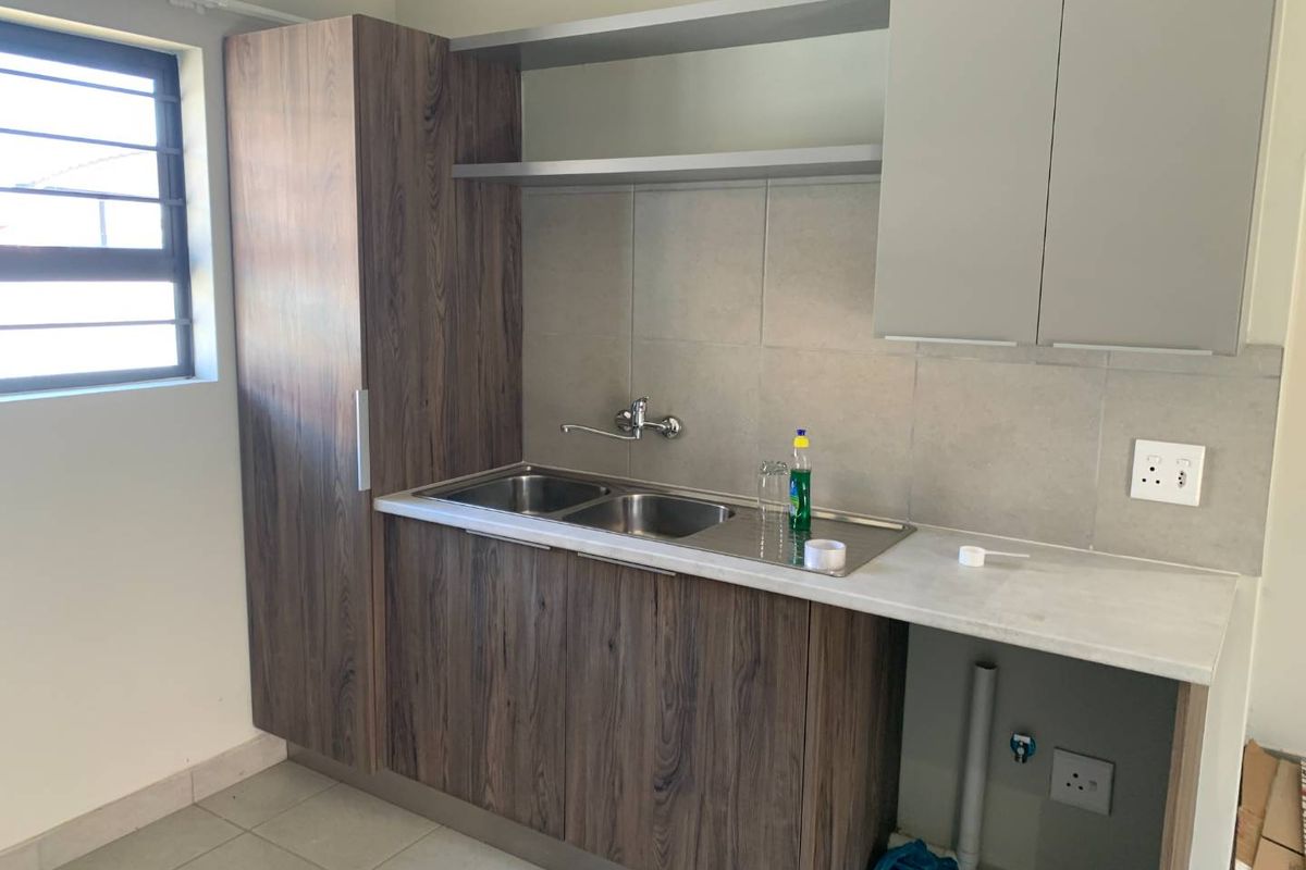 **Charming 3-Bedroom House for Sale in Protea Glen Ext 45** - Photo 5