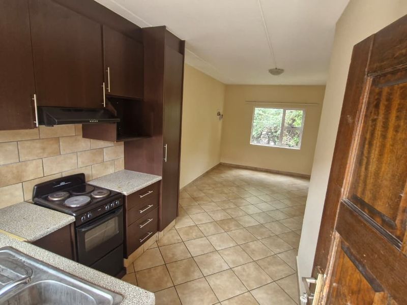 2-Bedroom Gem: Sleek Urban Living at Nehemiah, Kempton Park - Photo 3