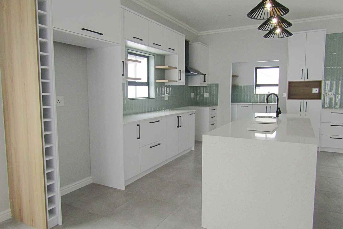 Newly build home designed for modern living - Photo 5