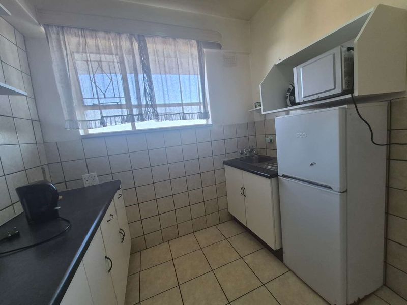 1 BEDROOM FLAT TO RENT IN RHODESFIELD - Photo 4