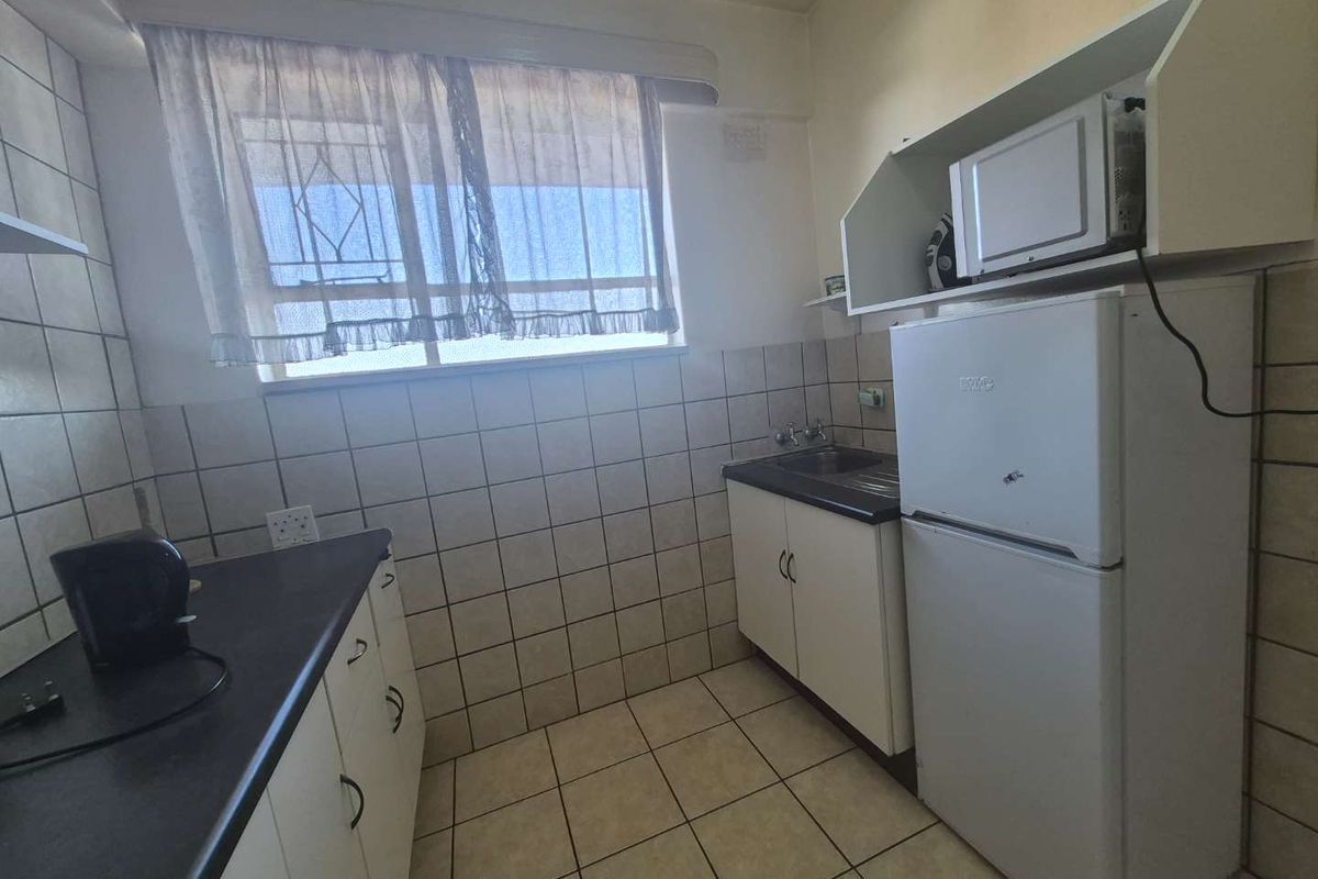 1 BEDROOM FLAT TO RENT IN RHODESFIELD - Photo 4