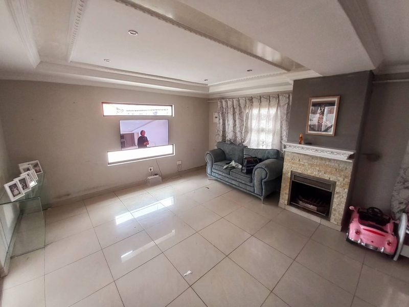 Three Bedrooms house for sale in Elandspoort - Photo 9