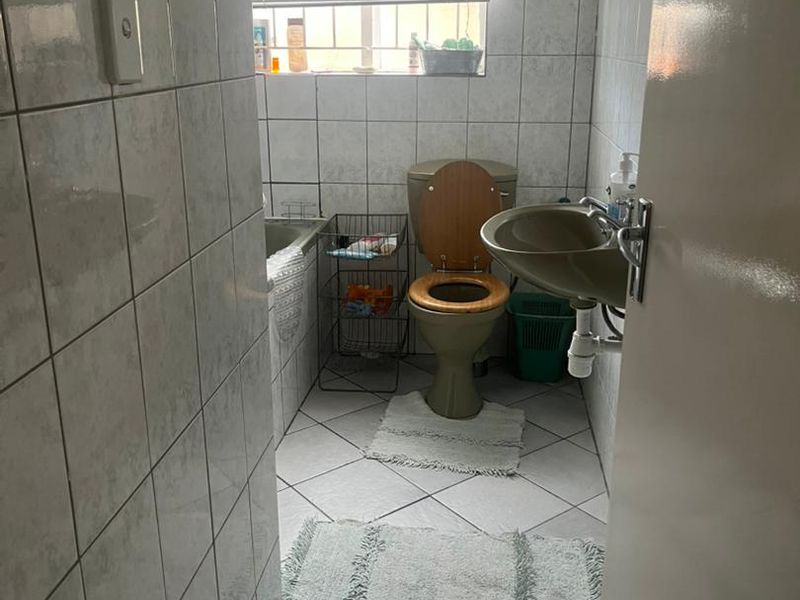 HOUSE FOR SALE - Photo 6