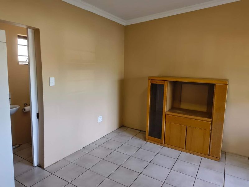 2 Bedroom cottage to rent in Joostenbergvlakte - Photo 6