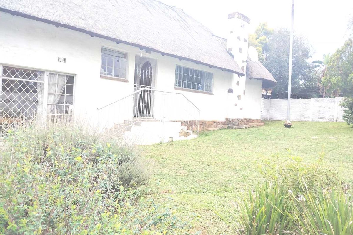 A Rare Find in South Crest! - Photo 5