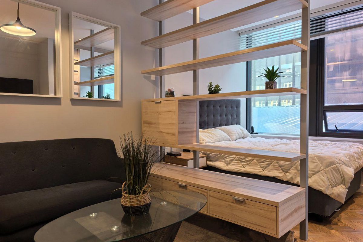 Stylish 28sqm Furnished Micro Apartment – Foreshore Place - Photo 3