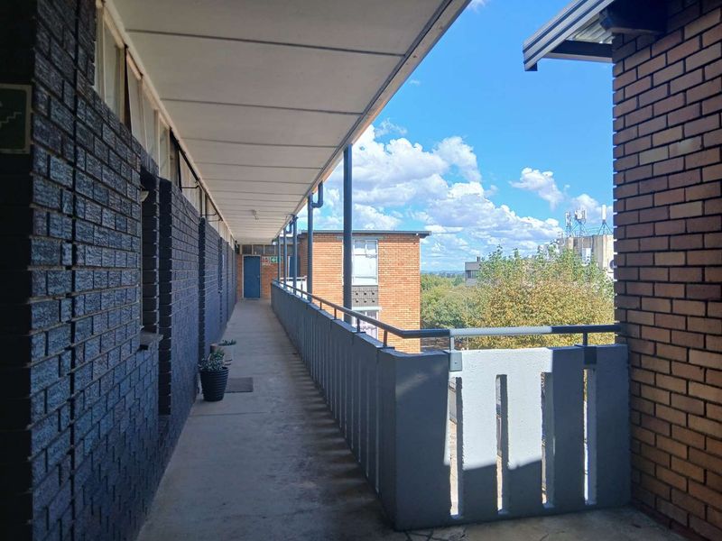 2 Bedroom unit for Rental in Marlands Germiston - Photo 2