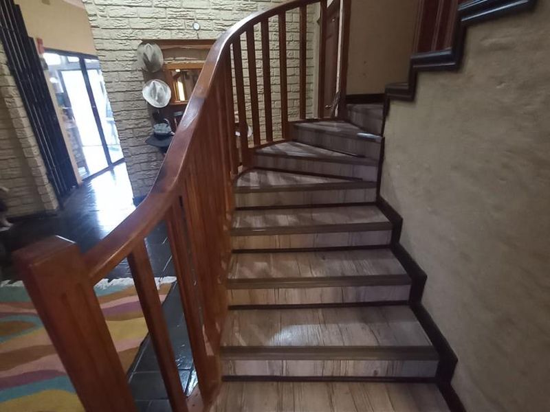 Spacious Family Home with Granny Flat – Your Dream Lifestyle Awaits! - Photo 8