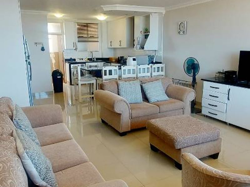Live the Dream: Stunning Oceanview Apartment in North Beach! - Photo 1