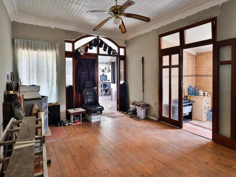 Family Home with Investment Potential in Westdene! - Photo 7