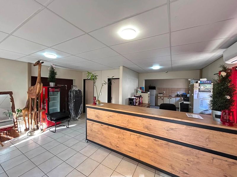 PRIME OFFICE INVESTMENT IN A HIGH-DEMAND LOCATION - Photo 2