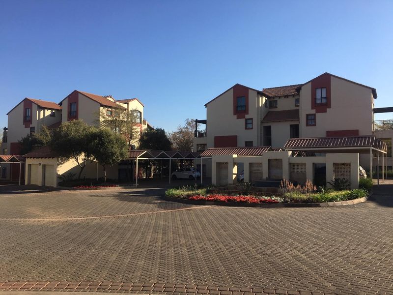 BACHELOR APARTMENT in Oukraal estate for Sale (Investors Only) - Photo 3