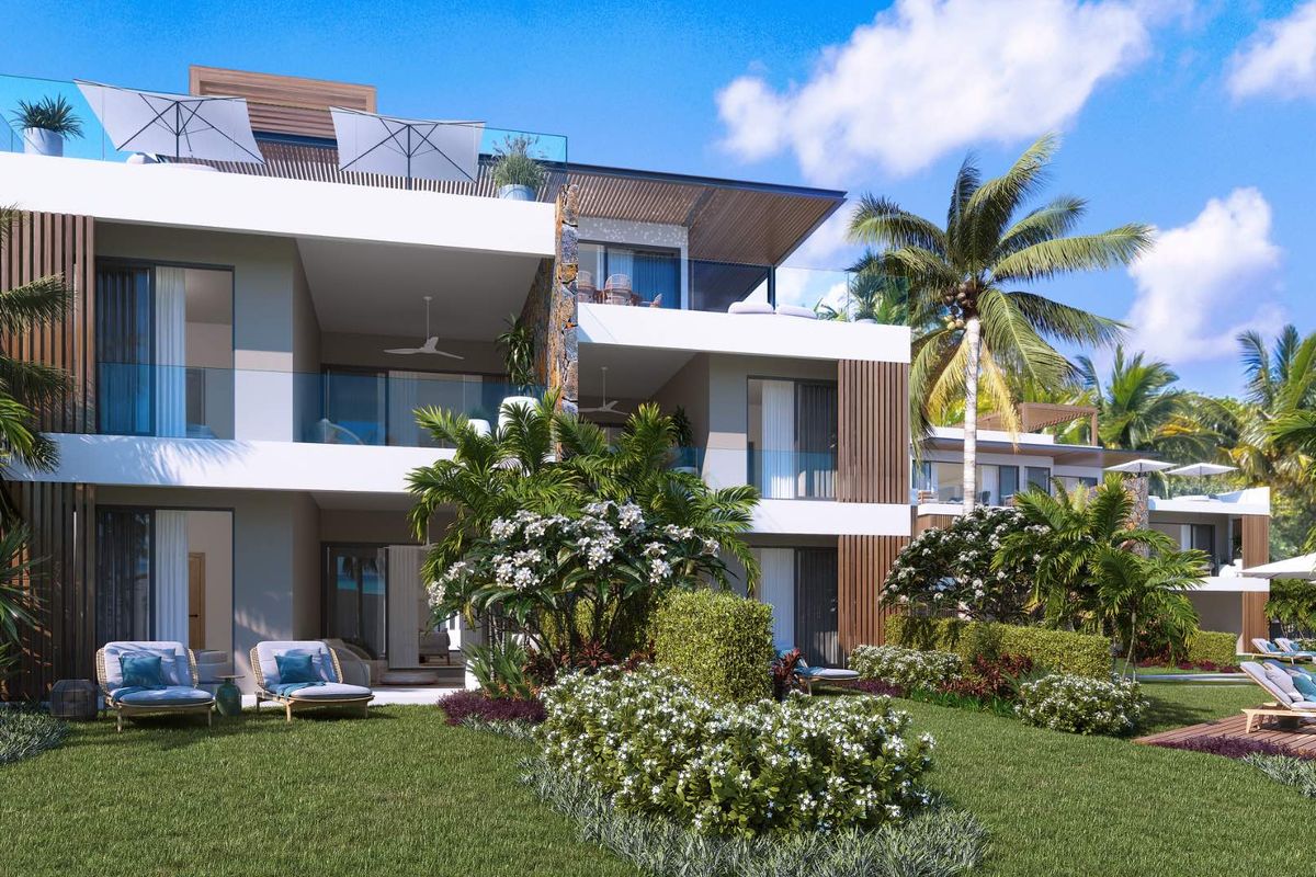 Grand-Bay's Most Coveted Beachfront Address - Photo 4