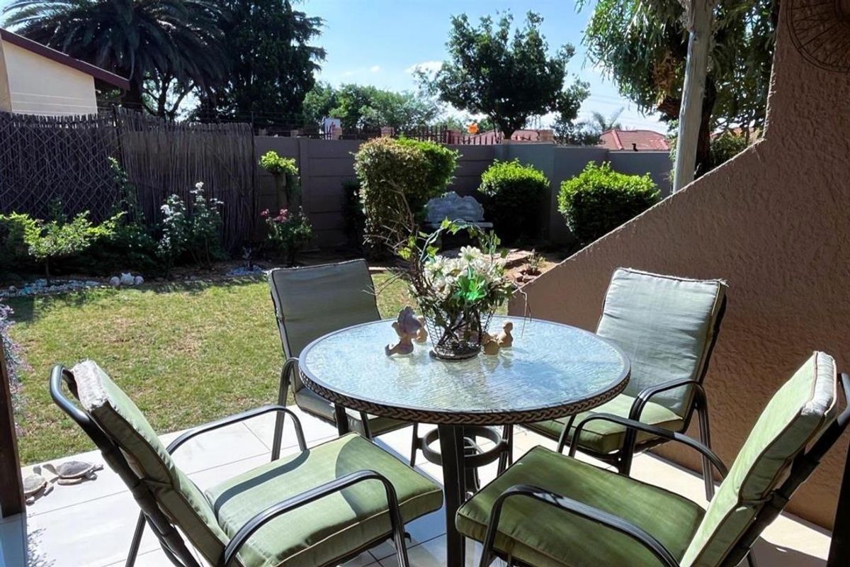 A Modern Sanctuary with Generous Space in Quiet Elandspark - Photo 2