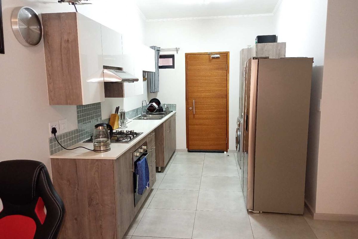 2 Beds, 2baths apartment for sale in Glen Marais - Photo 3