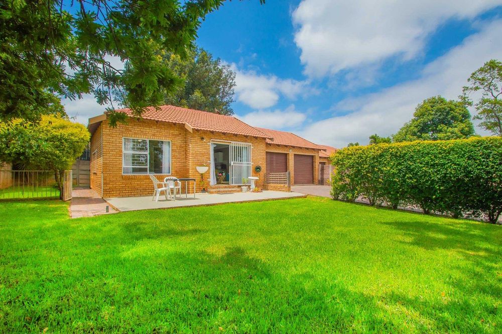 Expansive garden for family time
