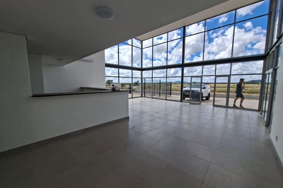 Car Rental and Offices To Let - Hosea Kutako - Photo 2