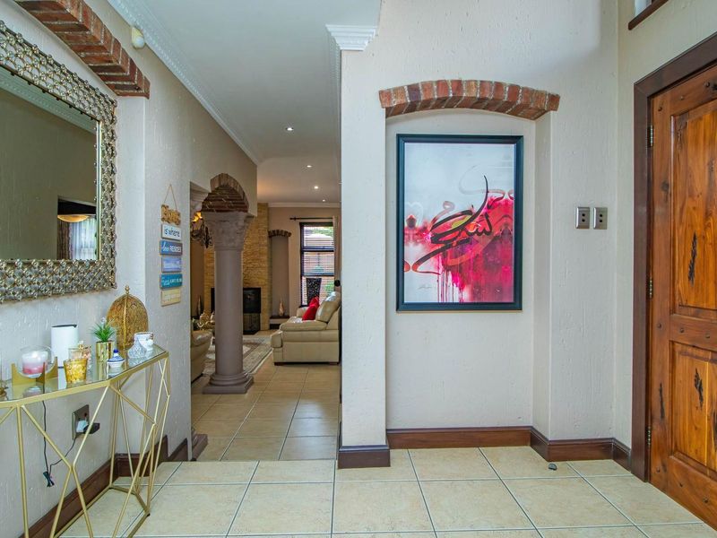 Experience Refined Living in the Monte Cristo Estate! - Photo 5