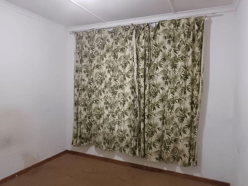 This cozy 3-bedroom home is perfectly located close to Veld en Vlei Primary School - Photo 7