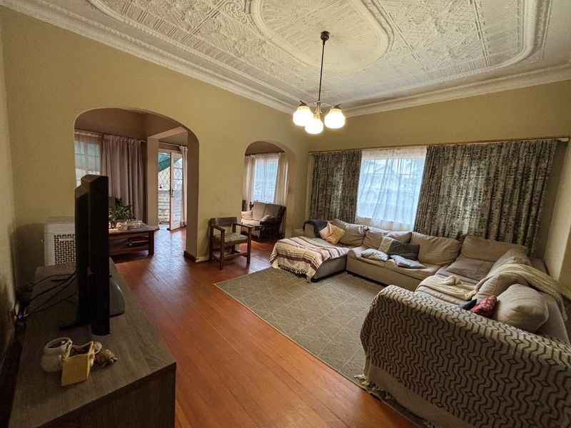 Beautifully restored and filled with character. - Photo 4