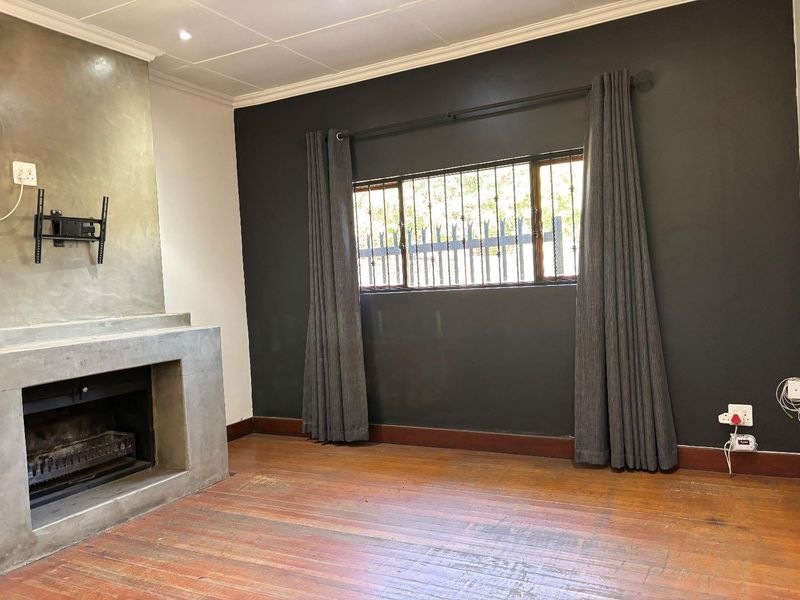 Ideal Home For Sale In Riviera Pretoria - Photo 2