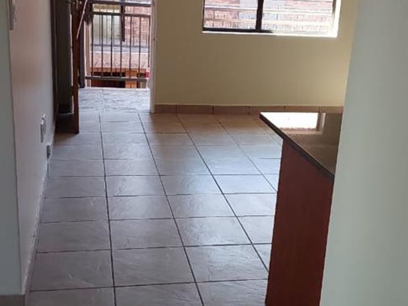 TWO BEDROOM APARTMENT IN PRETORIA NORTH : 1 AUGUST 2026 - Photo 8