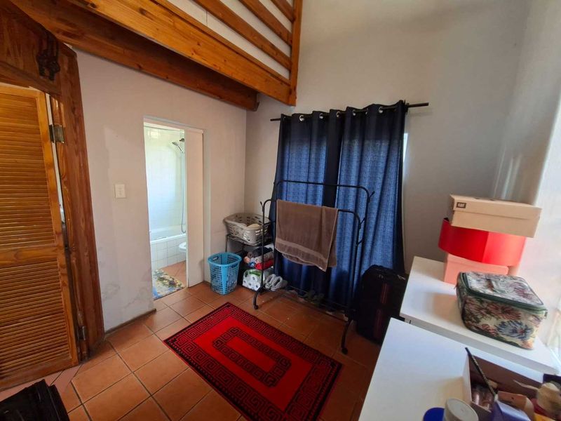 2 Bedroom Loft Unit with Private Garden in Weltevreden Park - Photo 2